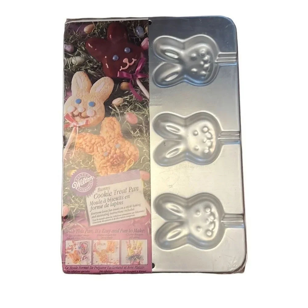 Wilton Bunny Cookie Treat Pan‎